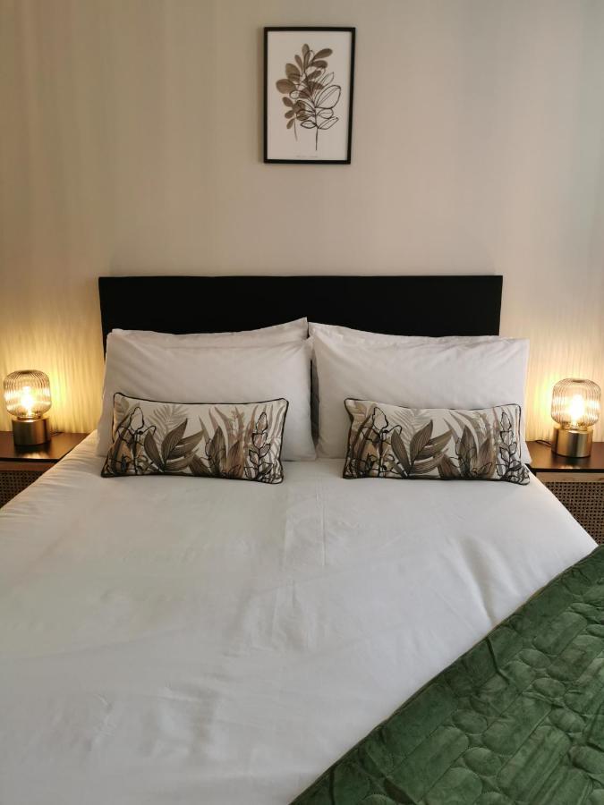 Axiom Apartment - Beautiful Stylish 2 Bed. Cheltenham Exterior photo